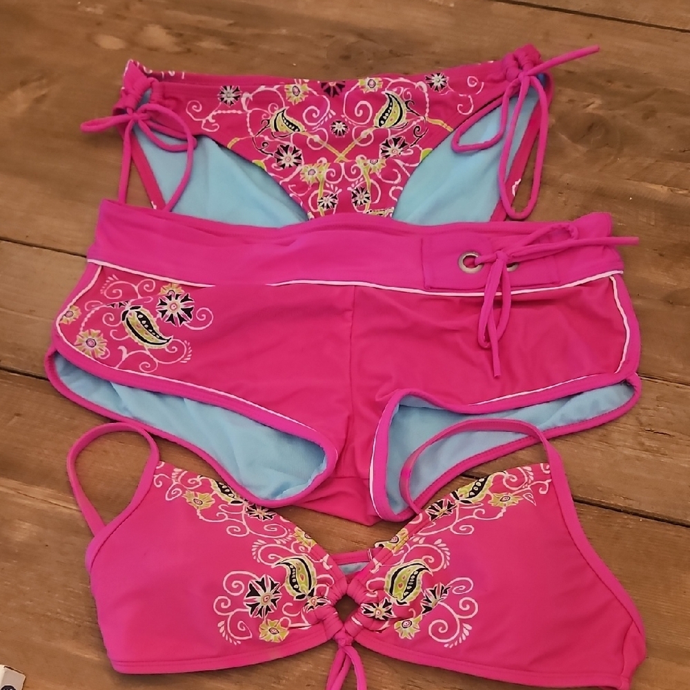 EUC Athleta Pink and Blue Embroidered Bikini 3 Pc Set, Med.